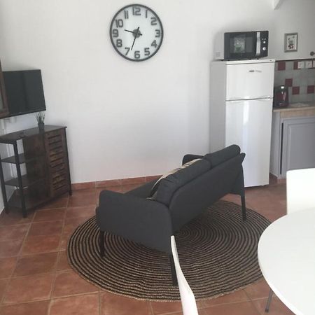 Gite 2 Pieces Au Calme Les Arcs-sur-Argens Bagian luar foto